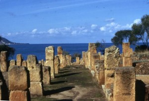 Histoire d'une jeune sainte d'Algérie - Tipaza - ruines du temple romain