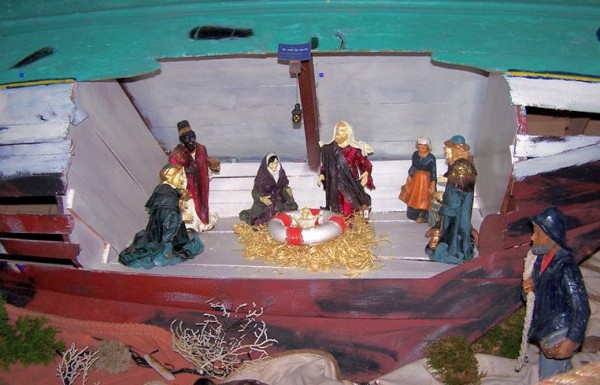 Crèche de Noël des Marins - Ex-voto, crèche dans une coque de bateau