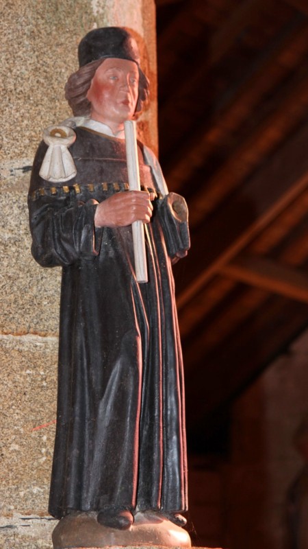 statue de saint Yves avocat et patron de la Bretagne - Et